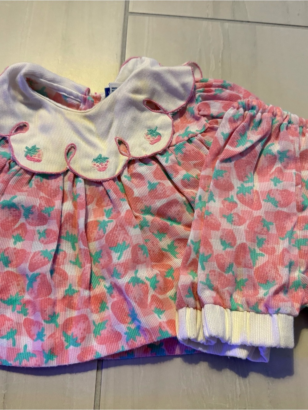 Vintage 90s Nannette Baby Girl Pink Strawberry Outfit 3-6 Months - Picture 2 of 7